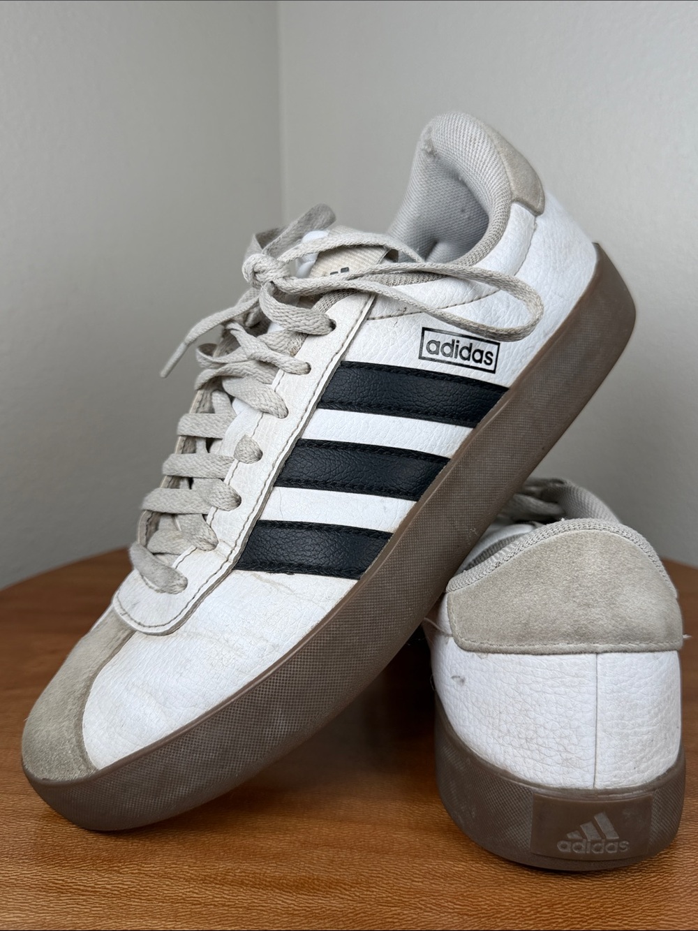adidas Women’s VL Court 3.0 Sneaker White Black Gray Beat Up Size 7.5 - Picture 2 of 16